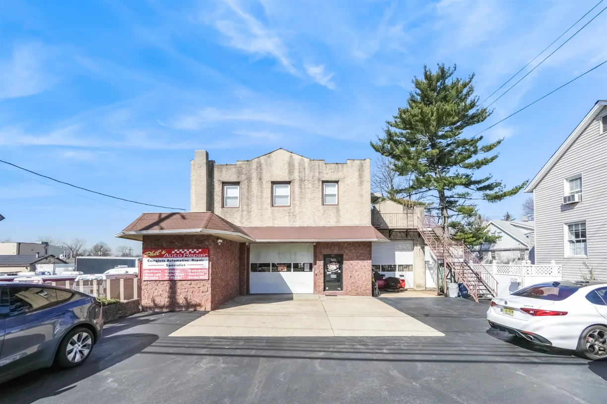 Jersey City/Hoboken Real Estate | View 411 LIBERTY ST