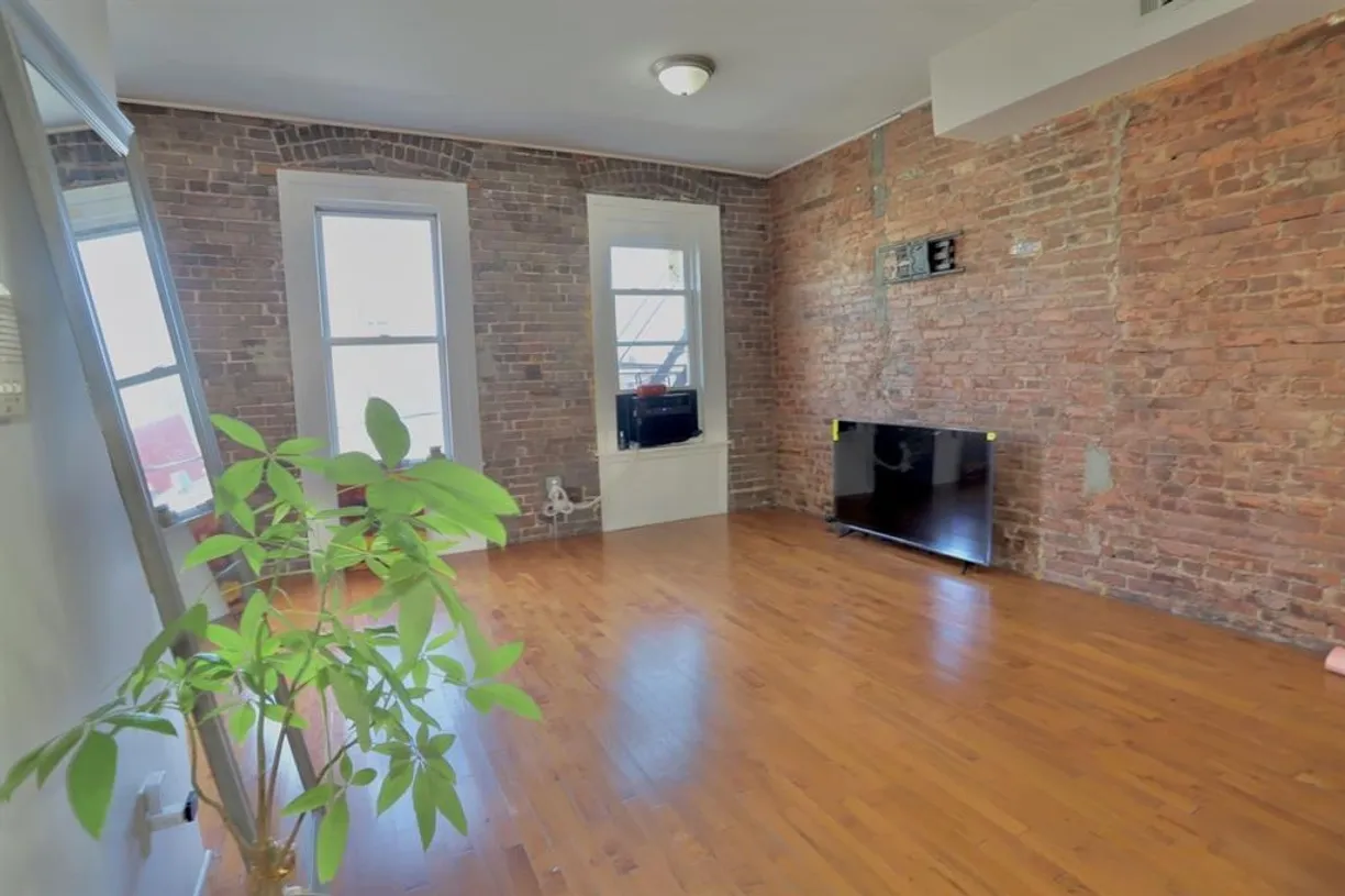 Jersey City/Hoboken Real Estate | View 37 HARMON ST, 4 | Listing