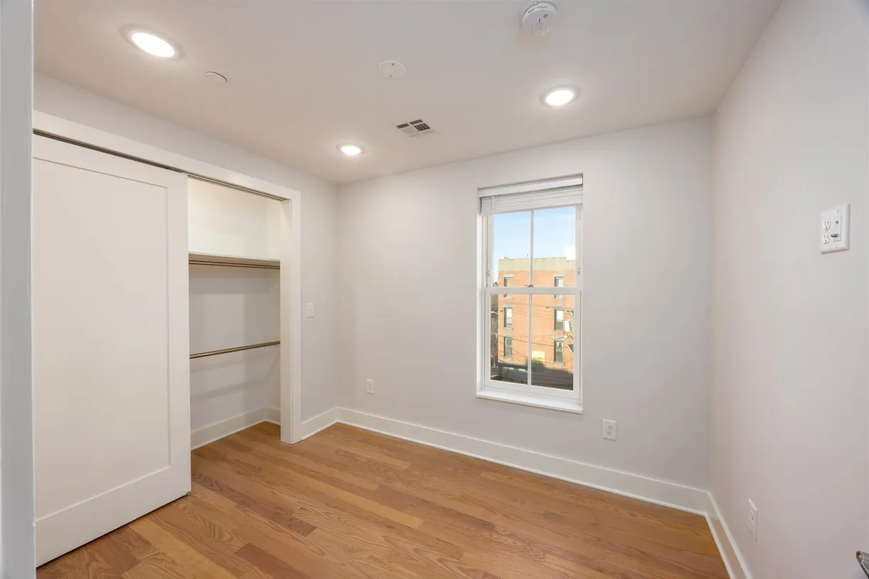Jersey City/Hoboken Real Estate | View 175 CHRISTOPHER COLUMBUS DR, 4B | 1 Bed, 1 Bath