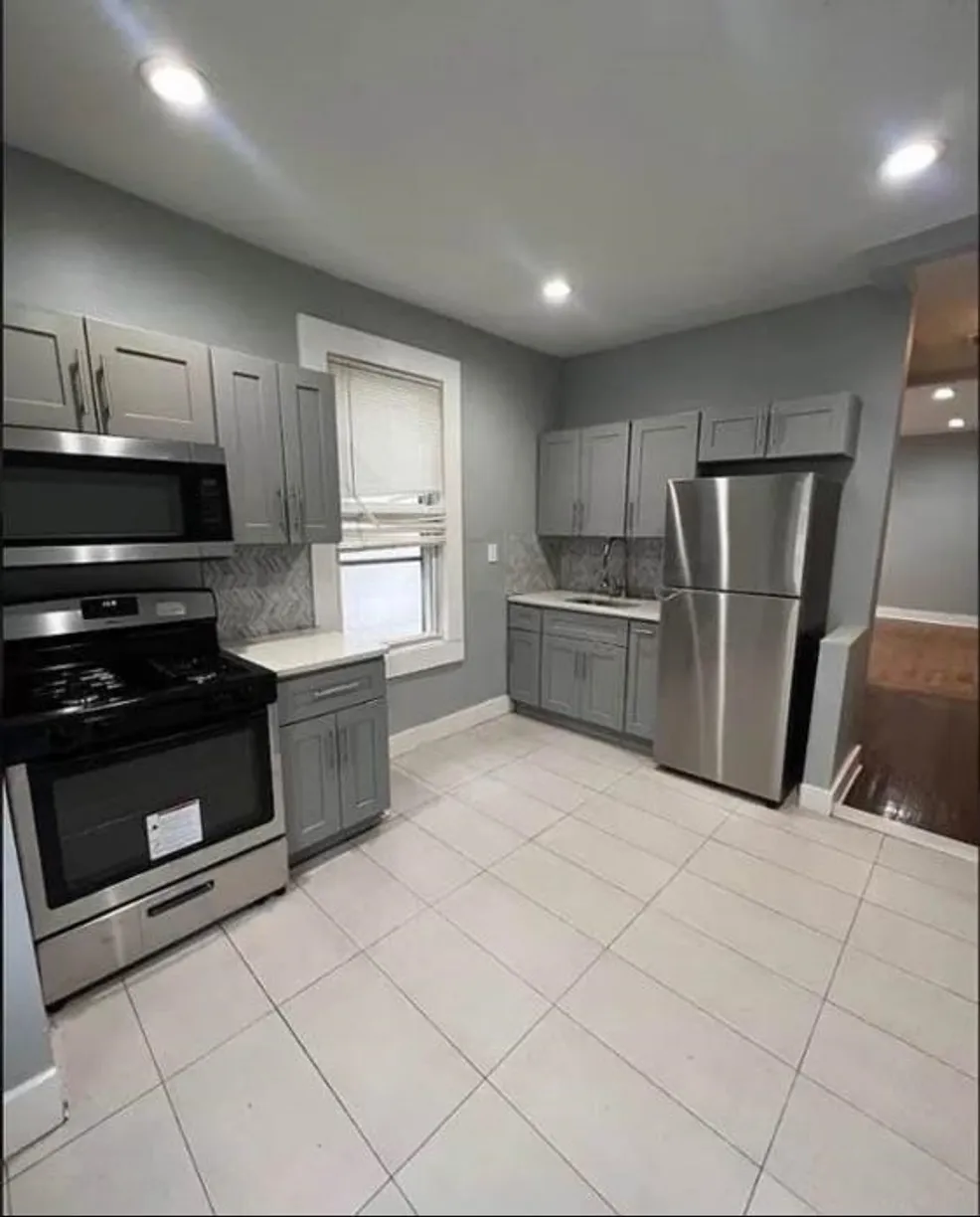Jersey City/Hoboken Real Estate | View 82 FULTON AVE, 2 | 4 Beds, 1 Bath