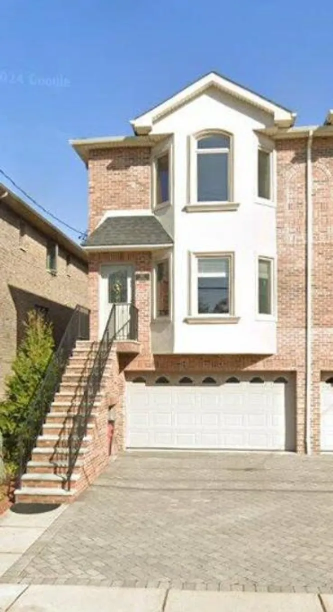 Jersey City/Hoboken Real Estate | View 241 KNOX AVE, A | 3 Beds, 3 Baths