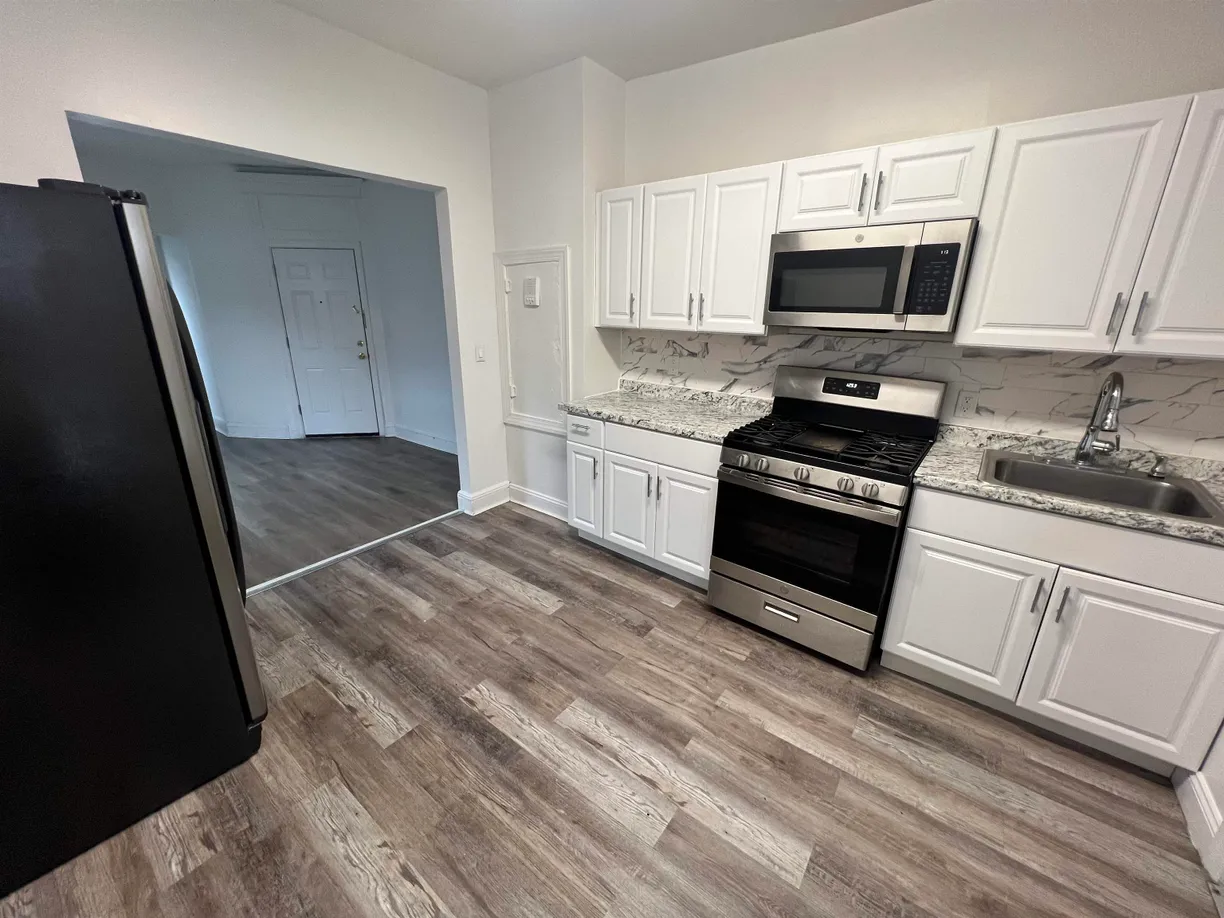 Jersey City/Hoboken Real Estate | View 818 27TH ST, 3 | 1 Bed, 1 Bath