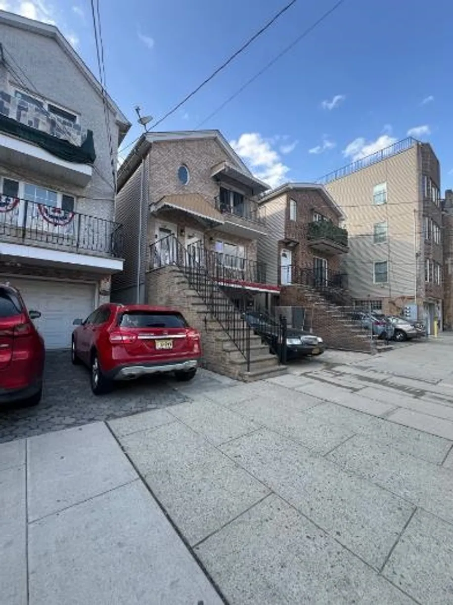 Jersey City/Hoboken Real Estate | View 4709 BROADWAY AVE | 3 Beds, 2 Baths
