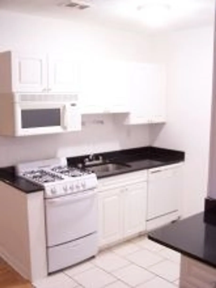 Jersey City/Hoboken Real Estate | View 939 PARK AVE | 1 Bed, 1 Bath