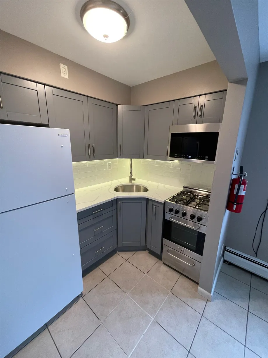 Jersey City/Hoboken Real Estate | View 17 68TH ST, 7 | 1 Bed, 1 Bath