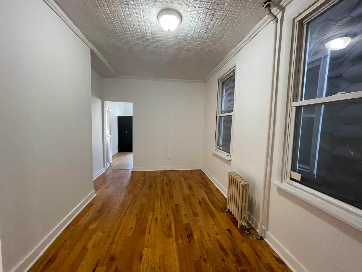 Jersey City/Hoboken Real Estate | View 40 LINCOLN ST, 3 | Listing