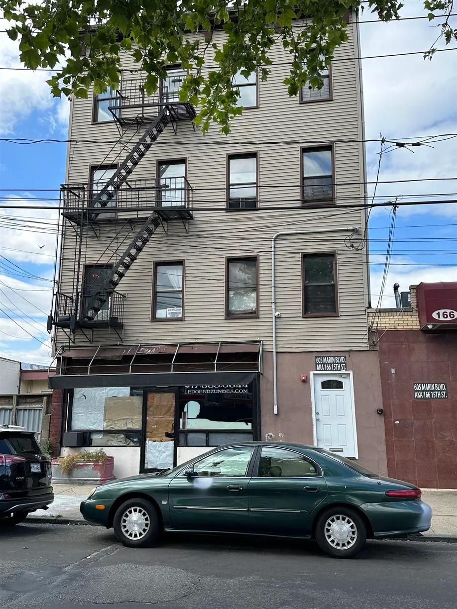 Jersey City/Hoboken Real Estate | View 166 15TH ST, 4 | 2 Beds, 1 Bath