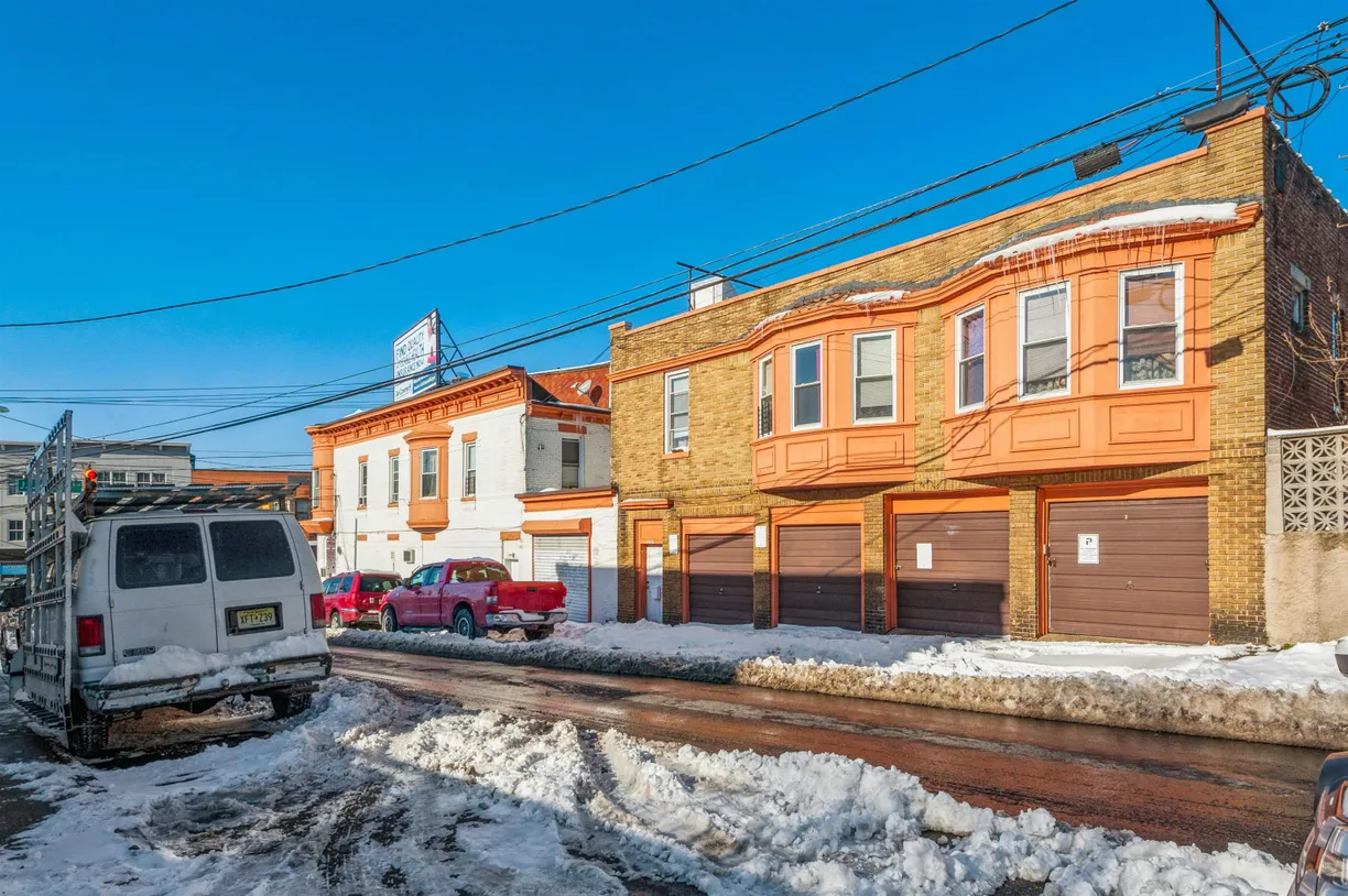 Jersey City/Hoboken Real Estate | View 6200 A JOHN F KENNEDY BLVD, A | 3 Beds, 1 Bath