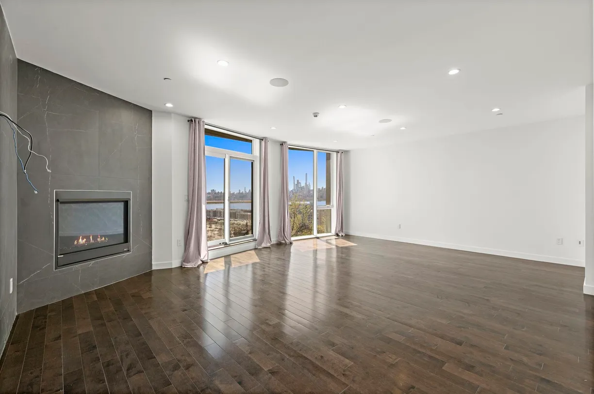 Jersey City/Hoboken Real Estate | View 5-02 WASHINGTON PL | Listing
