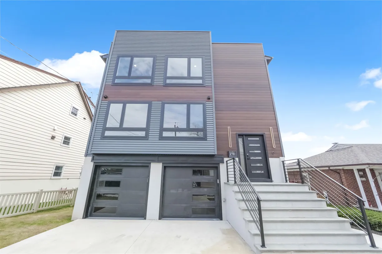 Jersey City/Hoboken Real Estate | View 270 LAFAYETTE AVE, Unit 2 | 3 Beds, 3 Baths