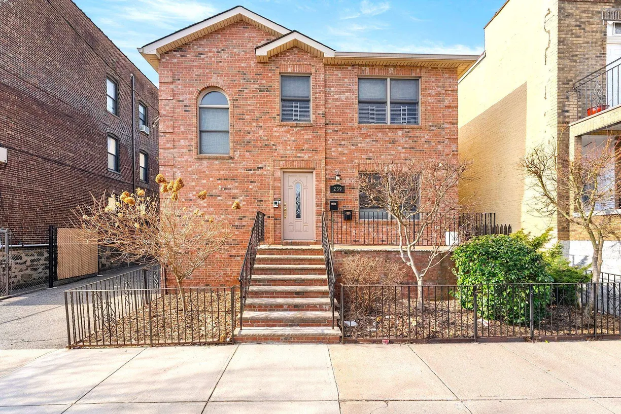 Jersey City/Hoboken Real Estate | View 239 72ND ST, 1 | 4 Beds, 3 Baths