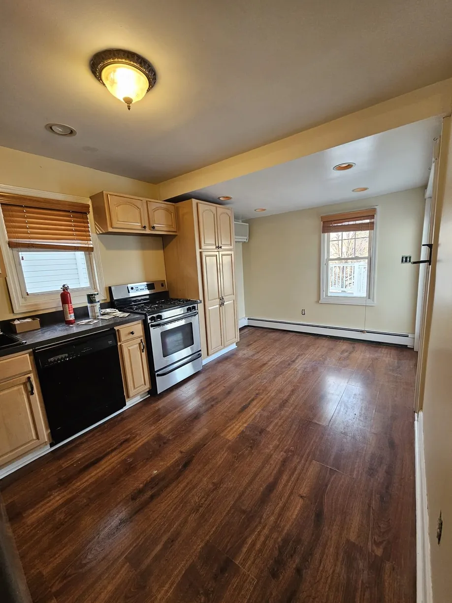Jersey City/Hoboken Real Estate | View 513 POST AVE, 2 | 3 Beds, 1 Bath