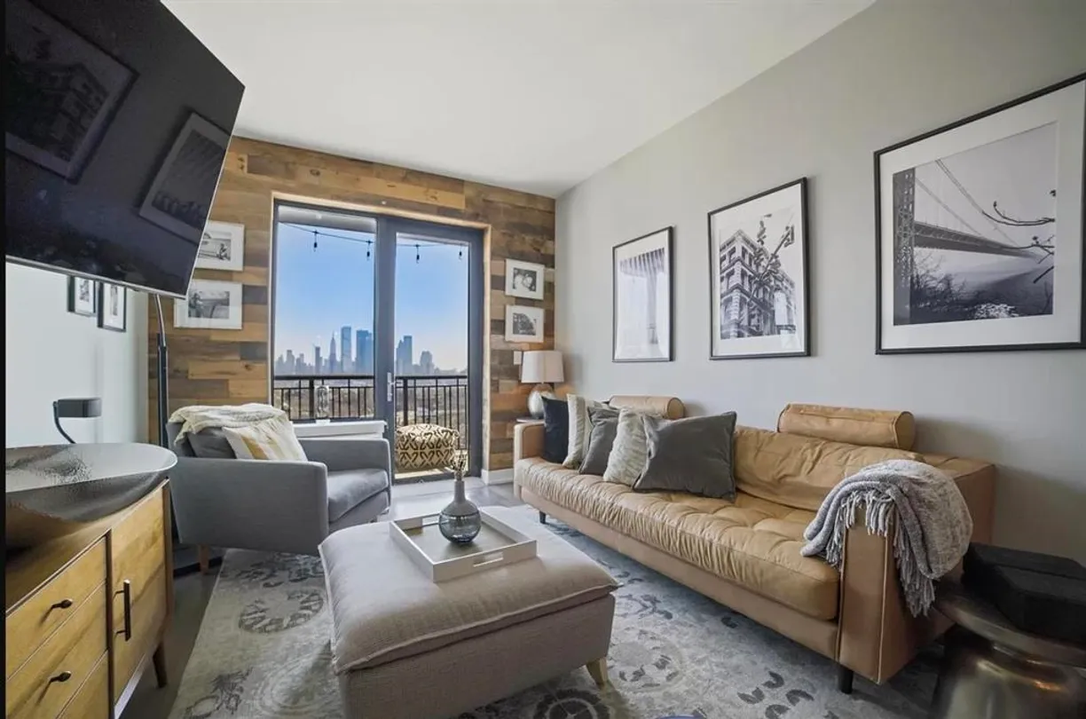 Jersey City/Hoboken Real Estate | View 3312 HUDSON AVE, 9D | 1 Bed, 1 Bath