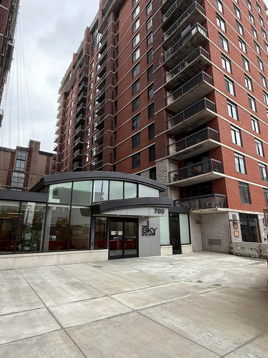 Jersey City/Hoboken Real Estate | View 700 1ST ST, 2R | 1 Bath