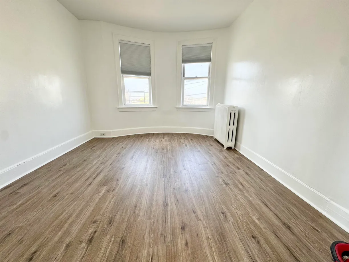 Jersey City/Hoboken Real Estate | View 1517 UNION TURNPIKE | 3 Beds, 1 Bath