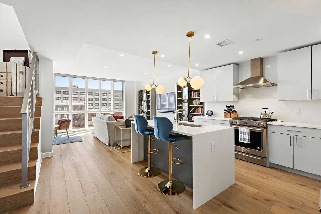 Jersey City/Hoboken Real Estate | View 318 MADISON ST, 5 | 2 Beds, 2 Baths
