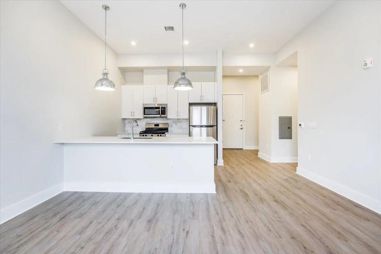 Jersey City/Hoboken Real Estate | View 667-665 GRAND ST, 401 | 2 Beds, 1 Bath
