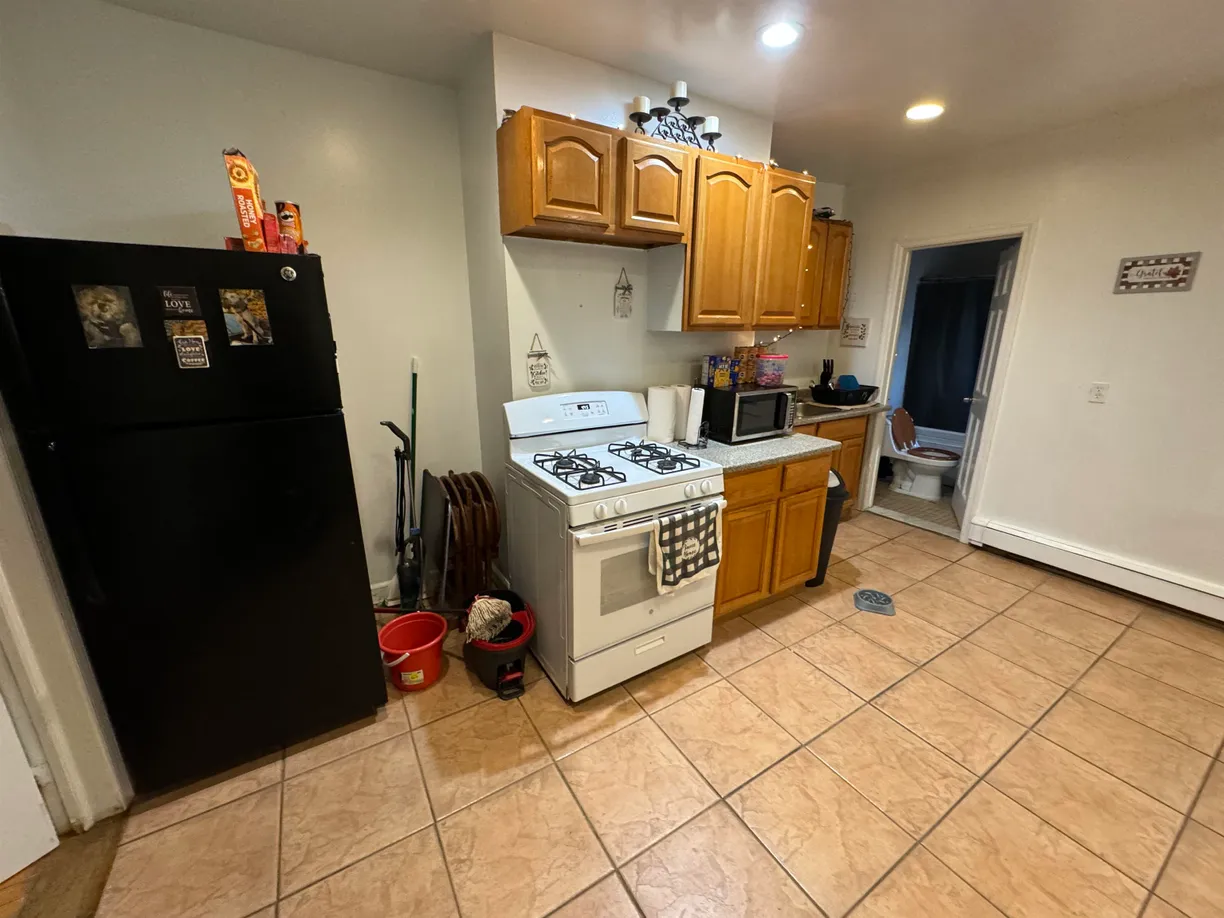 Jersey City/Hoboken Real Estate | View 29 WESTERVELT PL, 3 | 2 Beds, 1 Bath