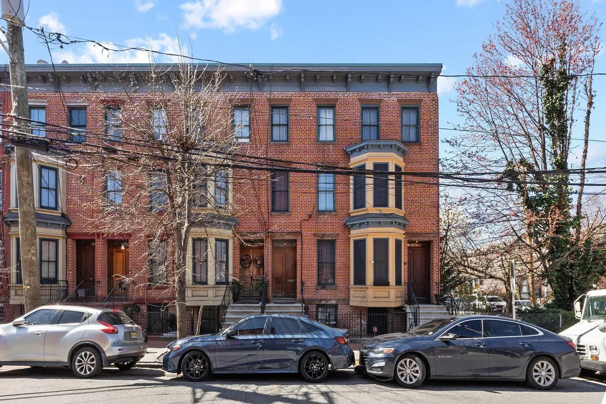 Jersey City/Hoboken Real Estate | View 25 ASTOR PL, 1 | 1 Bed, 1 Bath