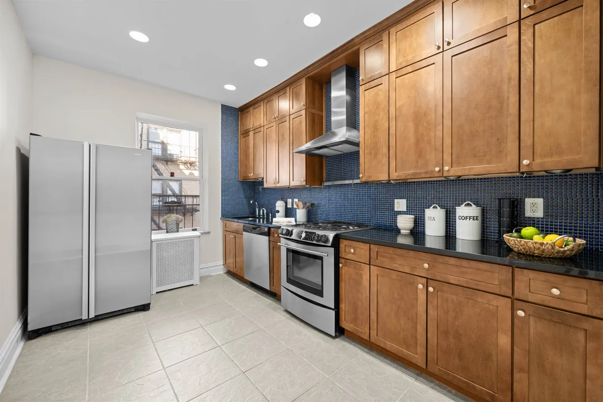 Jersey City/Hoboken Real Estate | View 117 KENSINGTON AVE, 403 | 3 Beds, 2 Baths
