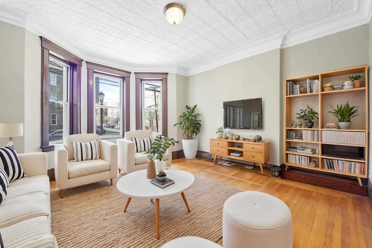 Jersey City/Hoboken Real Estate | View 2128 NEW YORK AVE, 2 | 3 Beds, 1 Bath