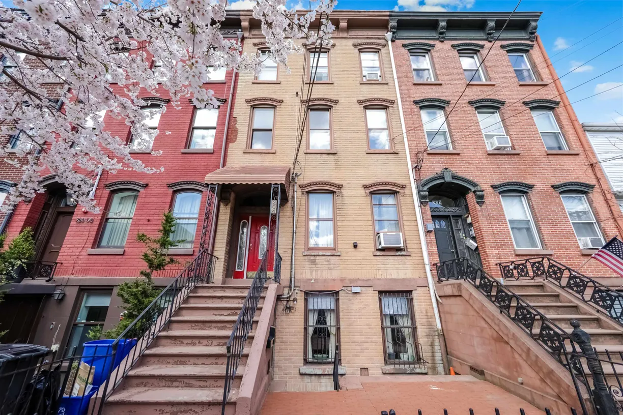 Jersey City/Hoboken Real Estate | View 204 5TH ST, 2 | 1 Bed, 1 Bath