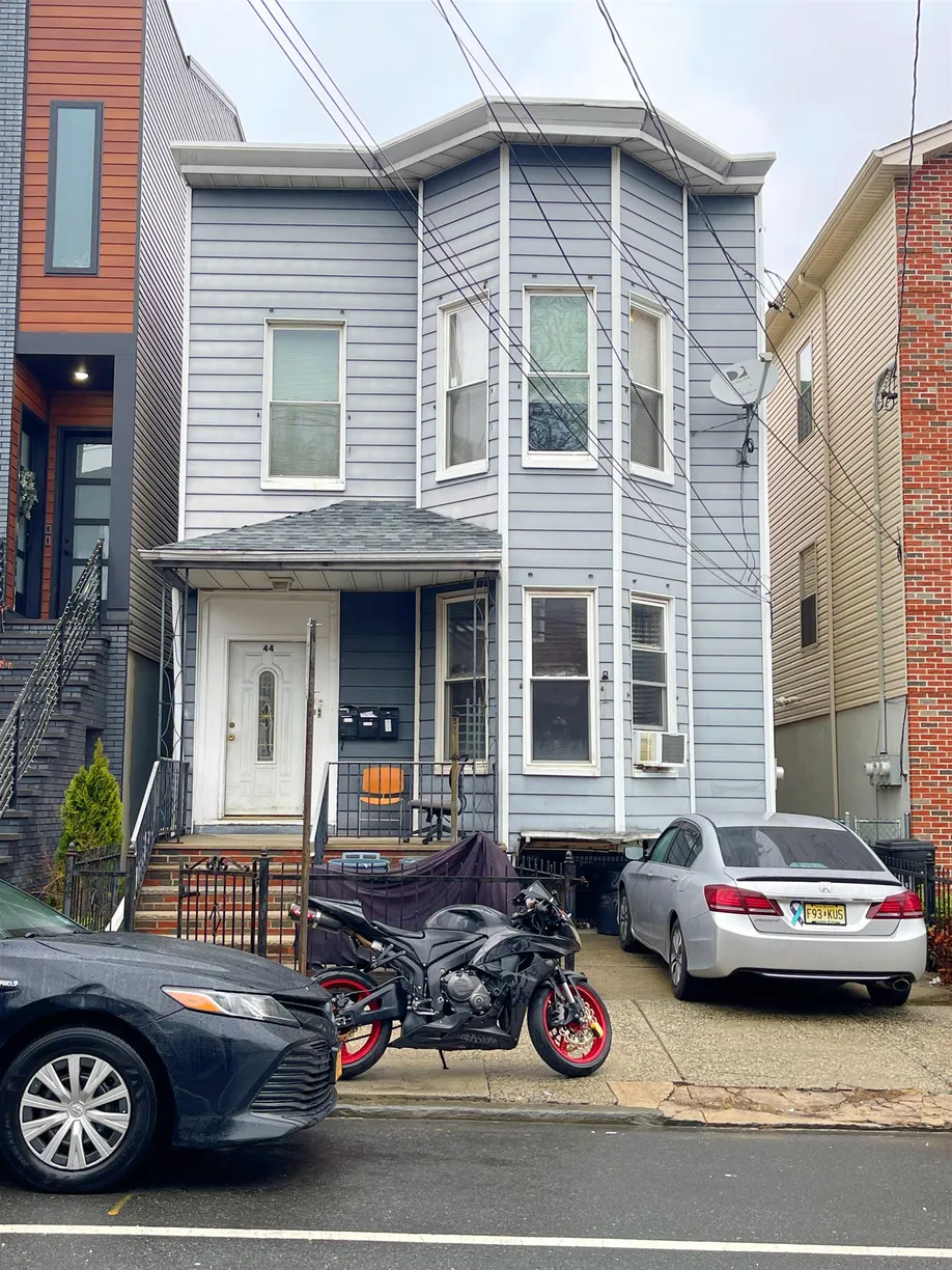 Jersey City/Hoboken Real Estate | View 44 ZABRISKIE ST | 2 Beds, 1 Bath