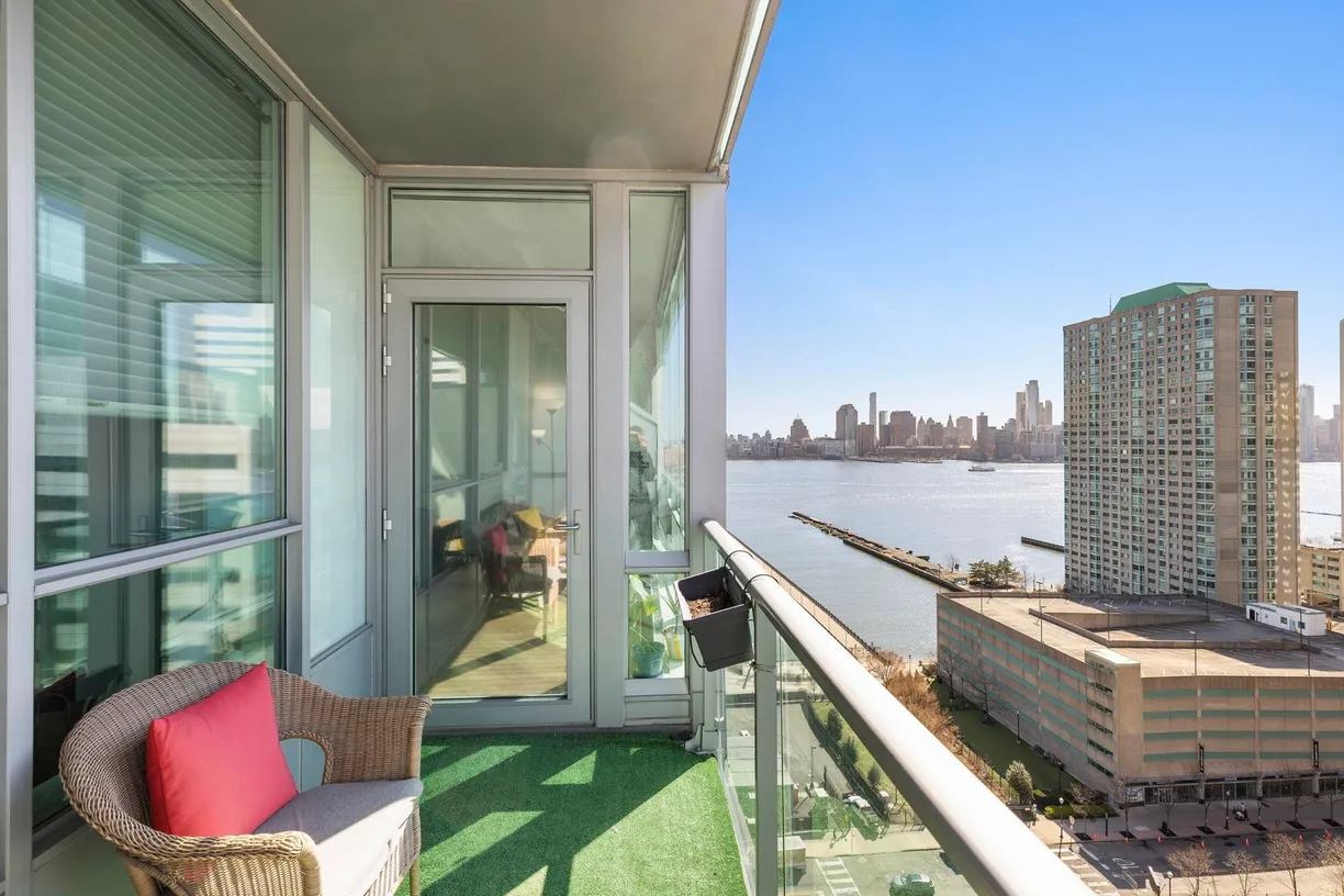Jersey City/Hoboken Real Estate | View 20 NEWPORT PARKWAY, 2103 | 1 Bed, 1 Bath
