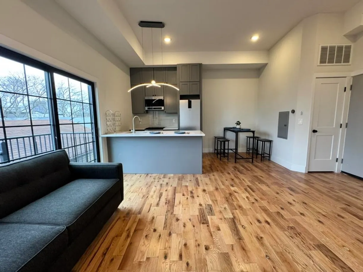 Jersey City/Hoboken Real Estate | View 241 PALISADE AVE, 5 | 2 Beds, 1 Bath