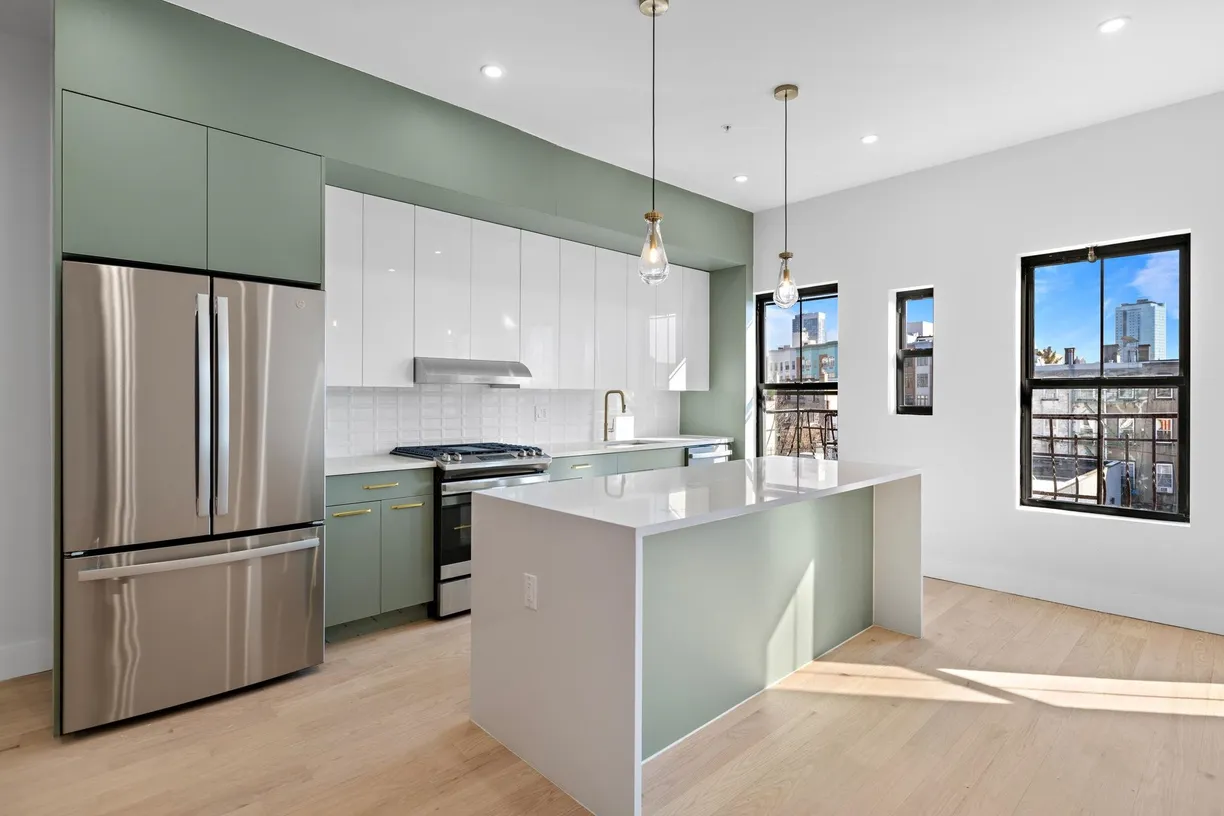 Jersey City/Hoboken Real Estate | View 322 3RD ST, 4 | 3 Beds, 2 Baths