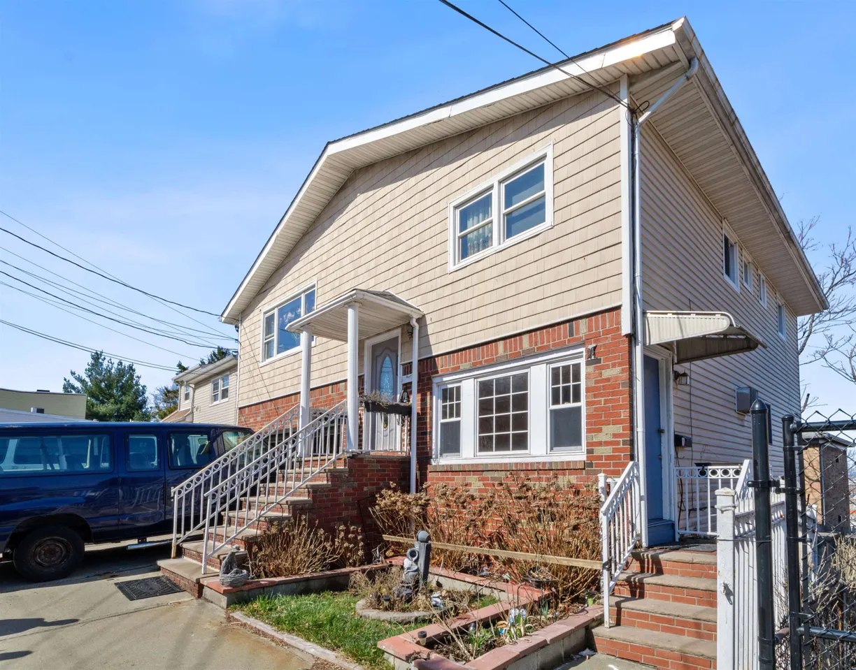 Jersey City/Hoboken Real Estate | View 7507 DURHAM AVE, 2 | 3 Beds, 2 Baths