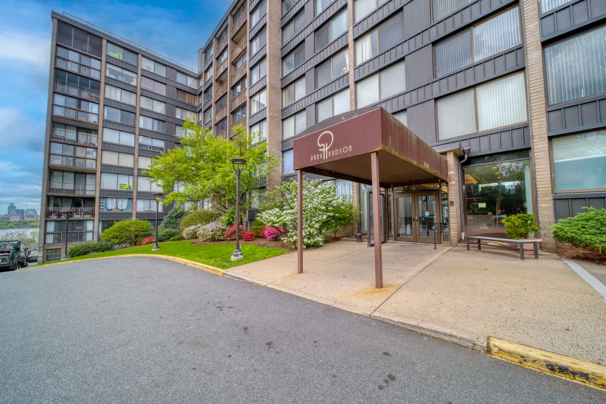 Jersey City/Hoboken Real Estate | View 9060 PALISADE AVE, 304 | Listing