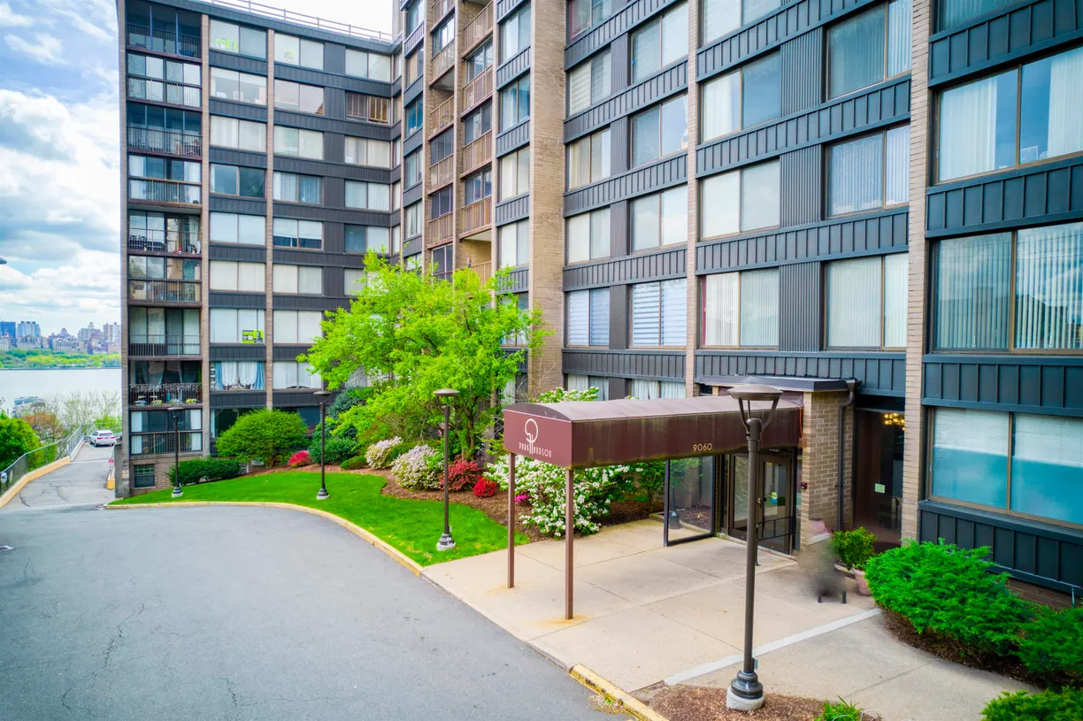 Jersey City/Hoboken Real Estate | View 9060 PALISADE AVE, 304 | 1 Bed, 1 Bath