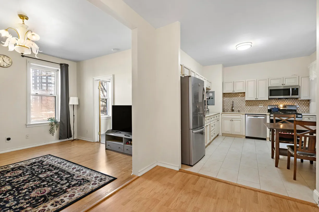 Jersey City/Hoboken Real Estate | View 282 MAGNOLIA AVE, 2 | 2 Beds, 1 Bath