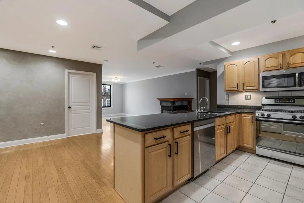 Jersey City/Hoboken Real Estate | View 711 CLINTON ST, 5E | 2 Beds, 2 Baths