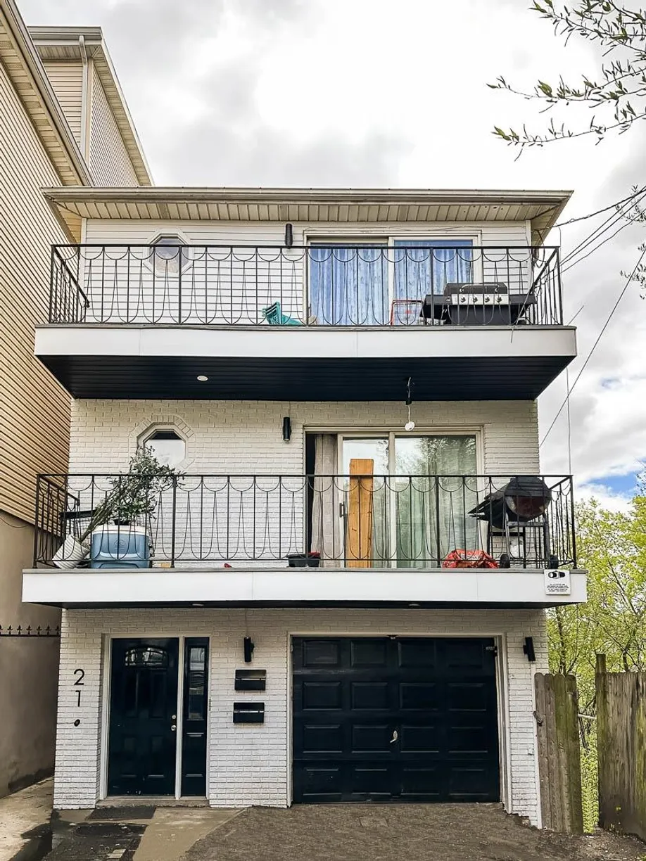 Jersey City/Hoboken Real Estate | View 21 FLOYD ST | 7 Beds, 5 Baths