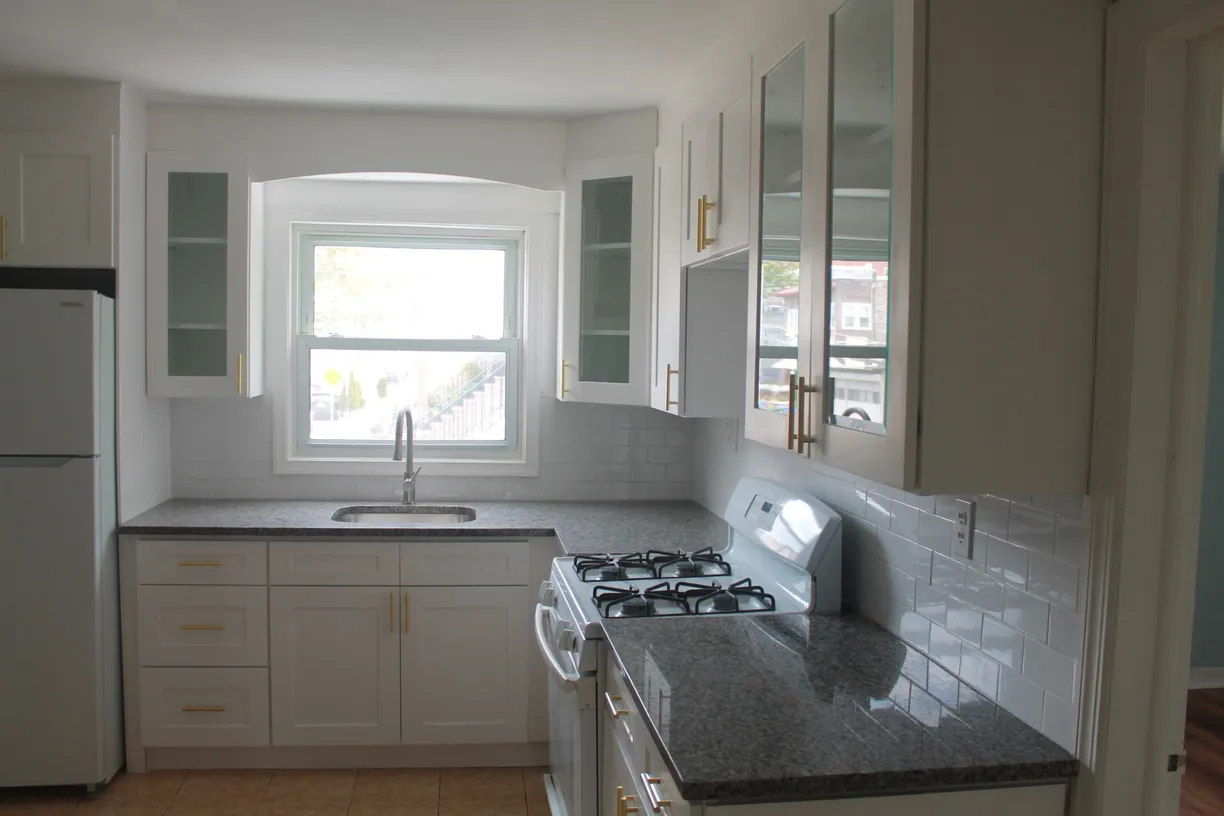 Jersey City/Hoboken Real Estate | View 164 TONNELLE AVE, 1 | Listing