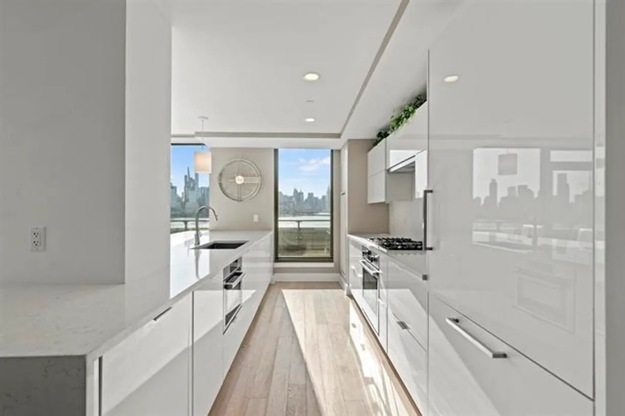 Jersey City/Hoboken Real Estate | View 9 AVENUE AT PORT IMPERIAL, 916 | Listing