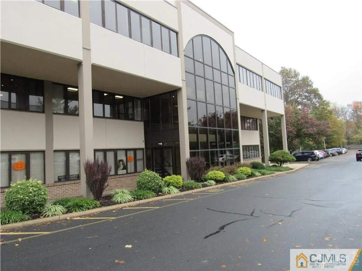 Central NJ/Bucks County, PA Real Estate | View 622 Georges Road, 1