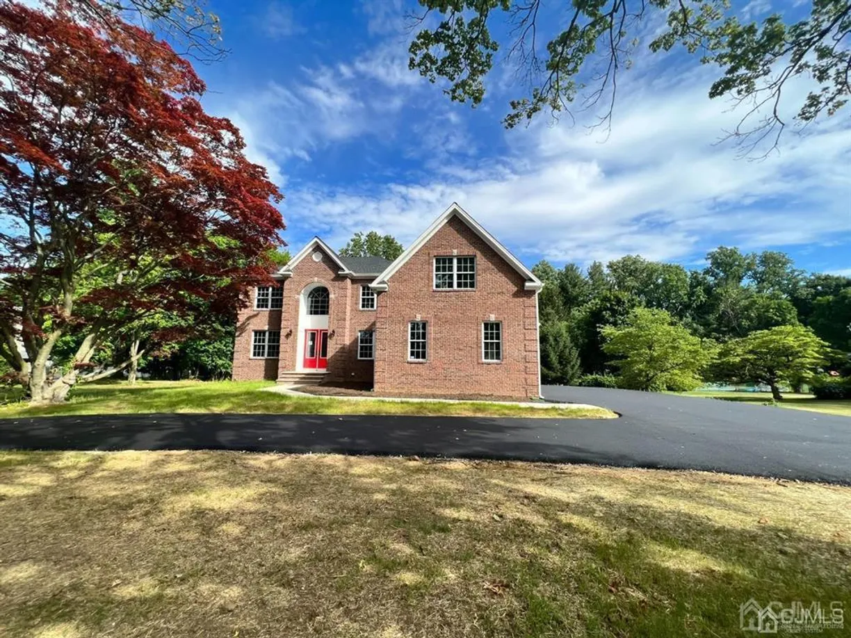 Central NJ/Bucks County, PA Real Estate | View 133 Old Beekman Road | 5 Beds, 5 Baths