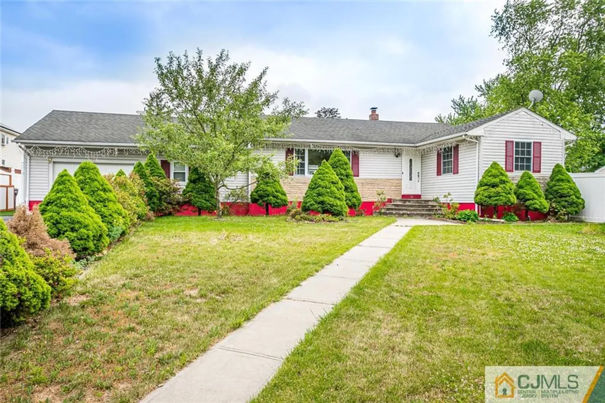 Central NJ/Bucks County, PA Real Estate | View 113 Rivercrest Drive | 3 Beds, 2 Baths