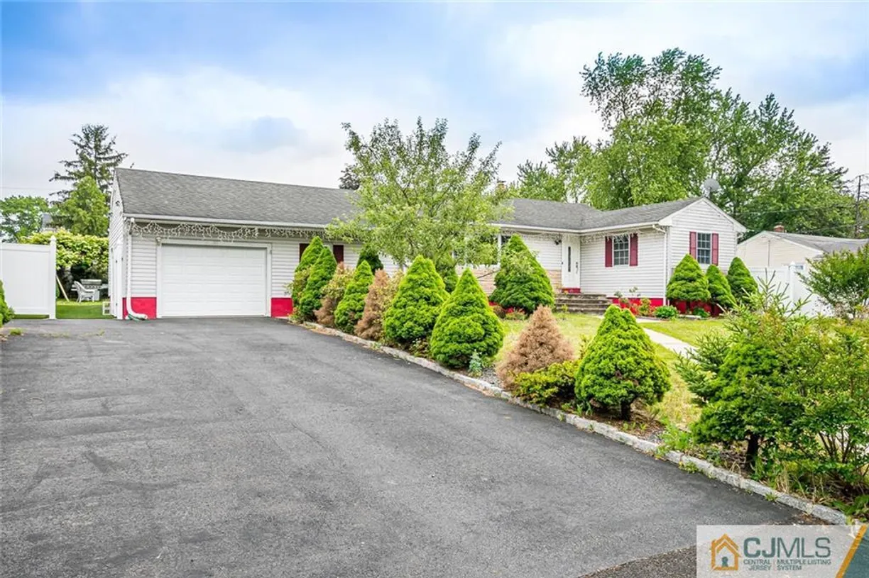 Central NJ/Bucks County, PA Real Estate | View 113 Rivercrest Drive | Listing