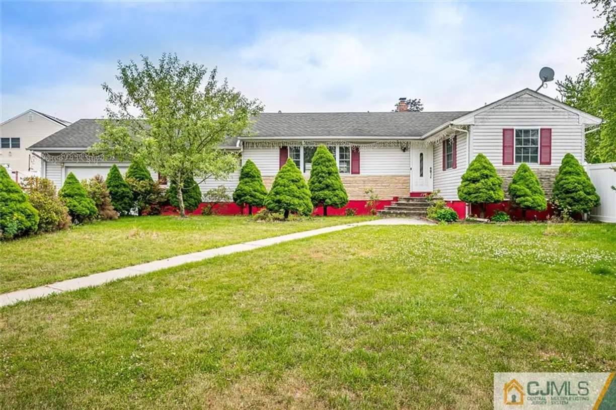 Central NJ/Bucks County, PA Real Estate | View 113 Rivercrest Drive | Listing