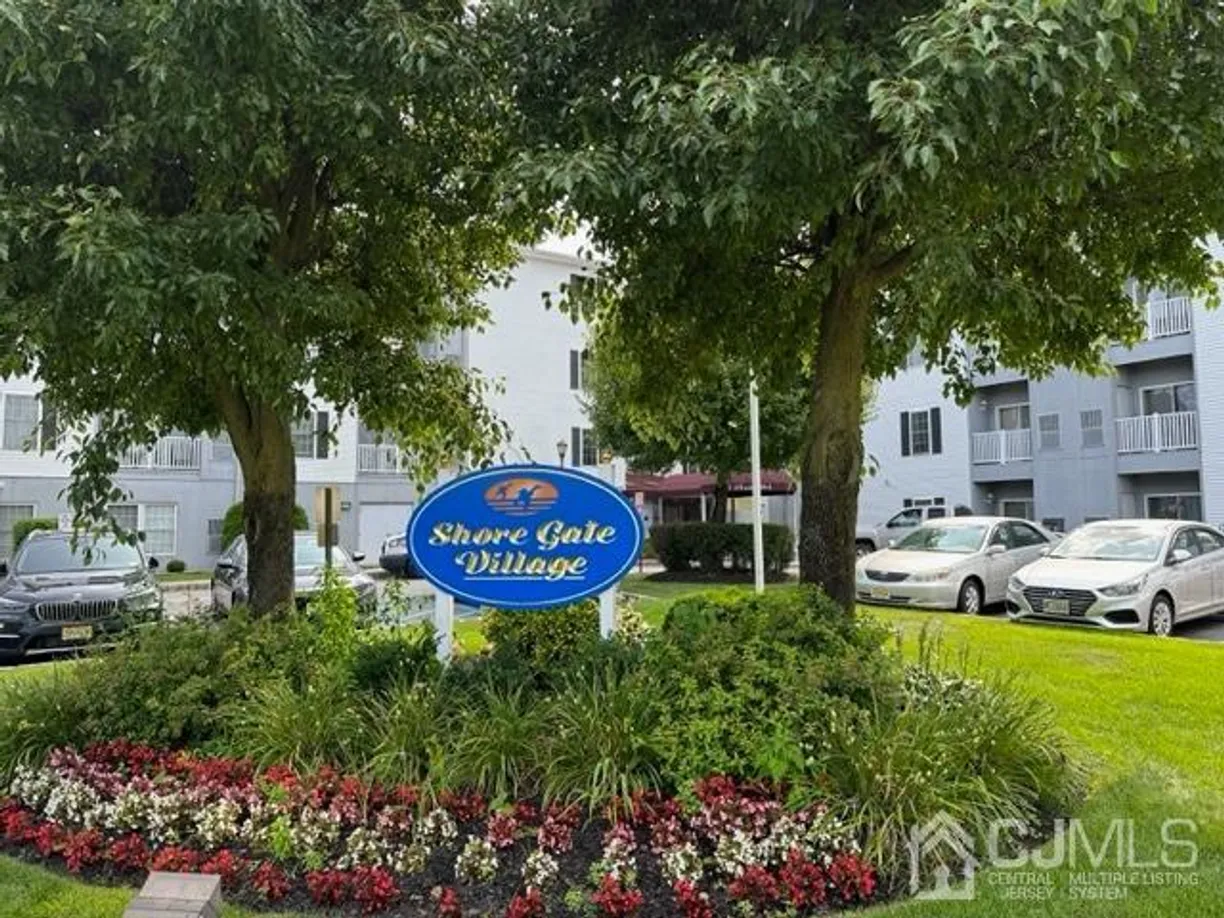 Central NJ/Bucks County, PA Real Estate | View 100 John T Oleary Boulevard, 420 | 2 Beds, 1 Bath
