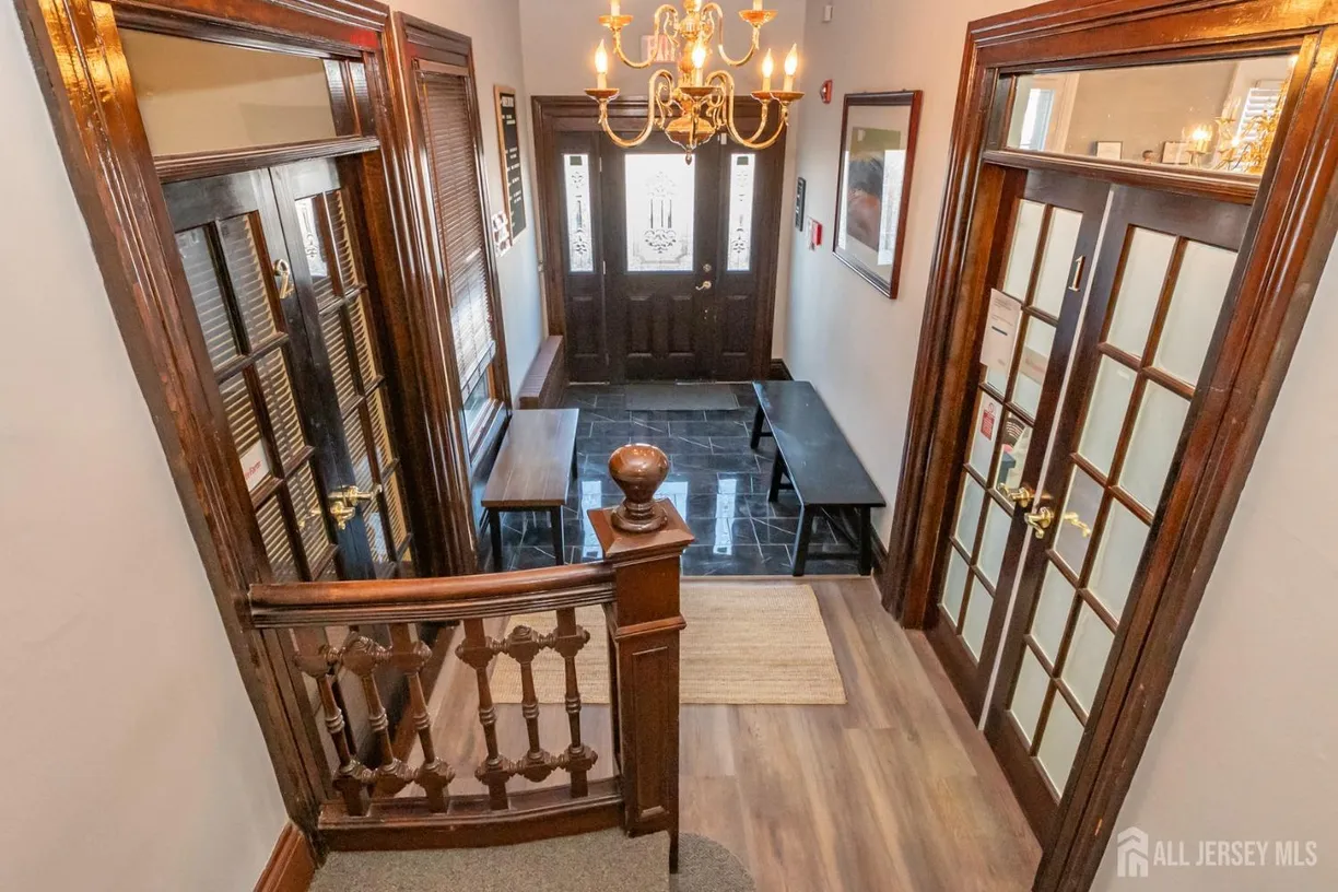 Central NJ/Bucks County, PA Real Estate | View 142 Livingston Avenue, 7 | Listing