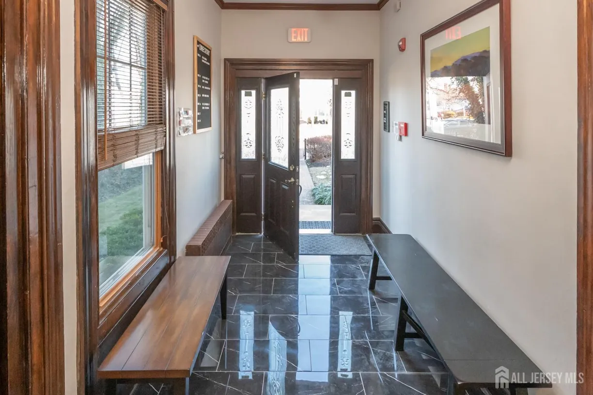 Central NJ/Bucks County, PA Real Estate | View 142 Livingston Avenue, 7 | Listing