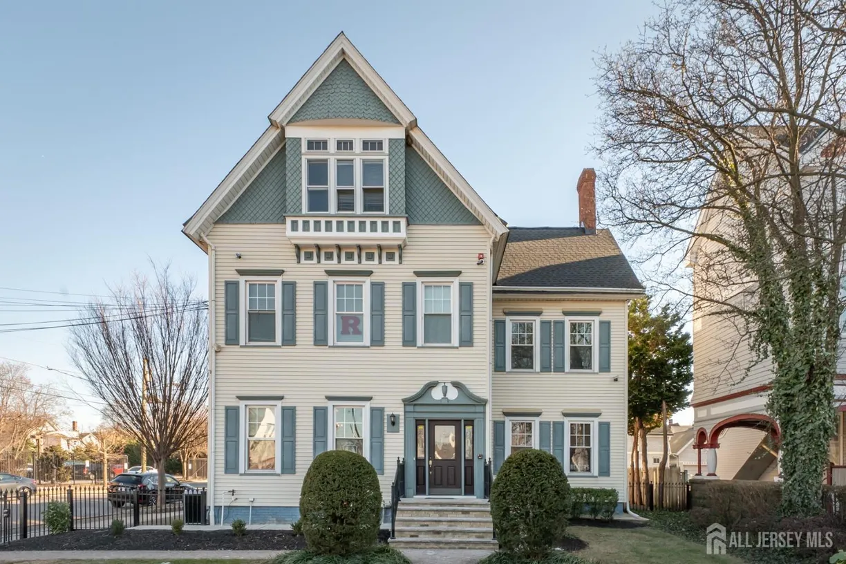 Central NJ/Bucks County, PA Real Estate | View 142 Livingston Avenue, 7