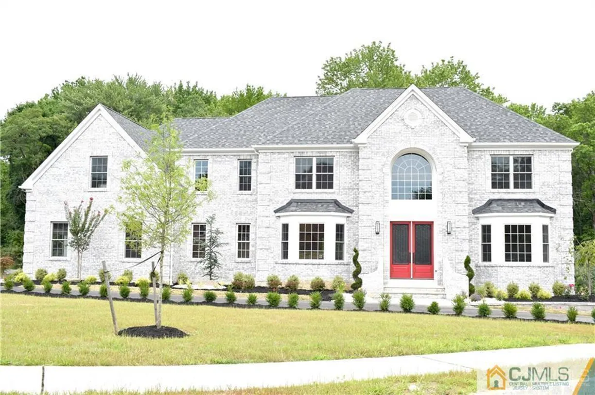Central NJ/Bucks County, PA Real Estate | View 2 Joye Lane | 5 Beds, 4 Baths