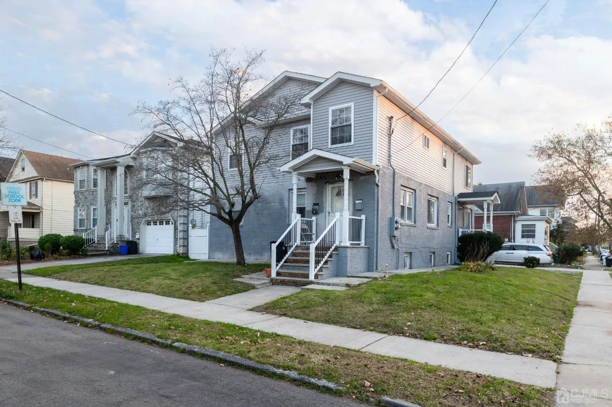 Central NJ/Bucks County, PA Real Estate | View 71 Carteret Avenue | 3 Beds, 2 Baths