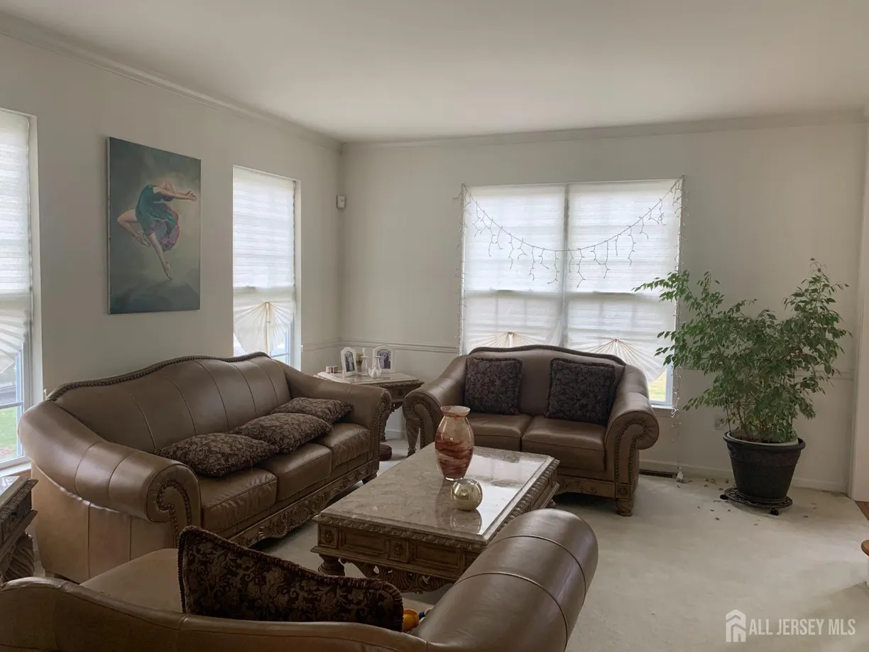 Central NJ/Bucks County, PA Real Estate | View 54 McFarlane Circle | Listing
